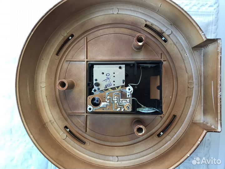 Часы настольные, брелок