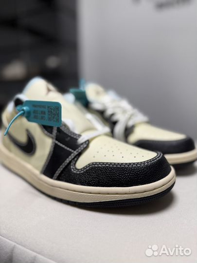 Air Jordan 1 LOW SE coconut milk/black оригинал
