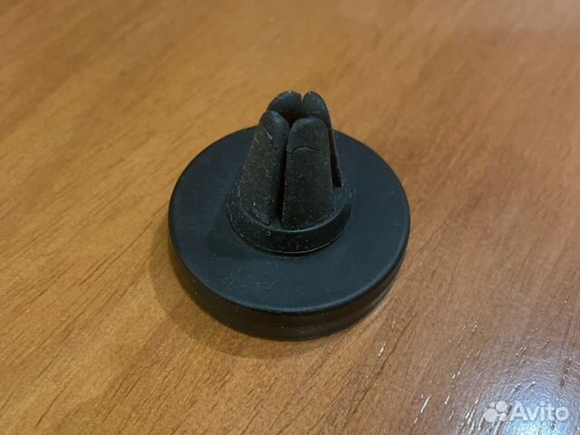 Держатель для телефона в авто машину магнитный