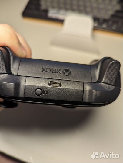 Геймпад Xbox Series S/X с аккумулятором