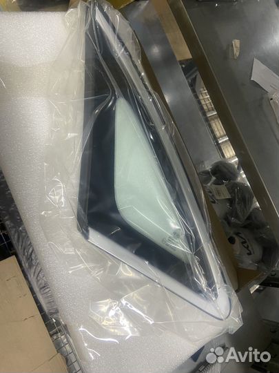 Стекло KIA ceed (CD) боковины заднее правое