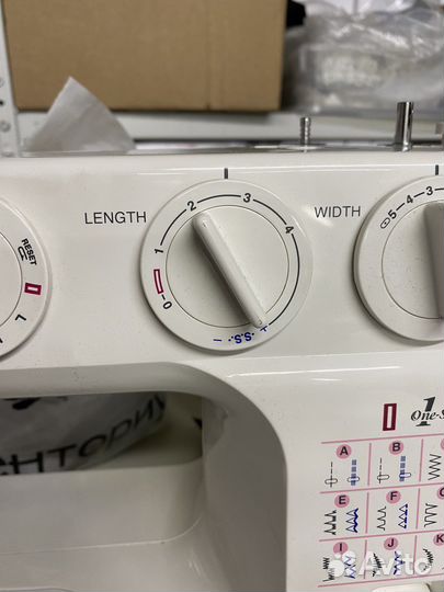 Швейная машина Janome JK220S