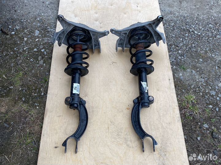 Стойки передние в сборе пара Audi A4 B8 A5 8T