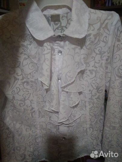 Белая блузка