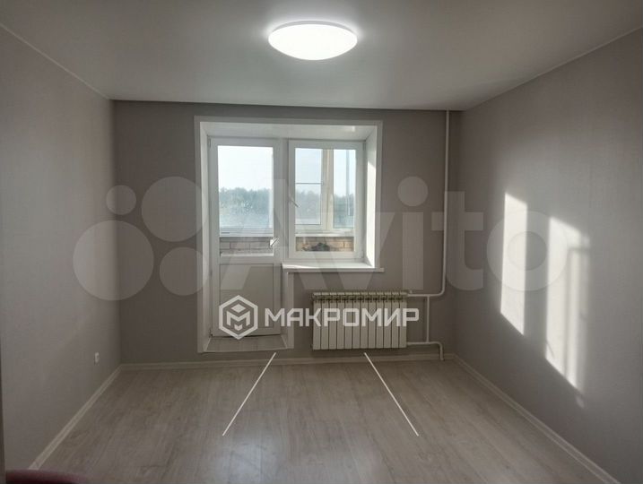 3-к. квартира, 70,5 м², 1/10 эт.
