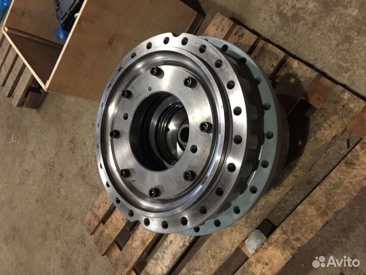 Редуктор хода Volvo EC480