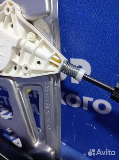 Трапеция стеклоподъемника Mercedes-Benz W220 седан