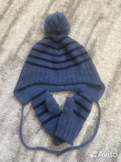 Комплект шапка и варежки