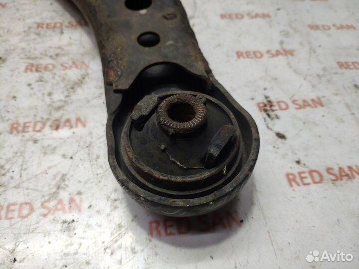 Рычаг подвески правый Toyota Rav 4 ACA21R 1azfe