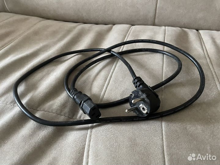 Сетевой кабель