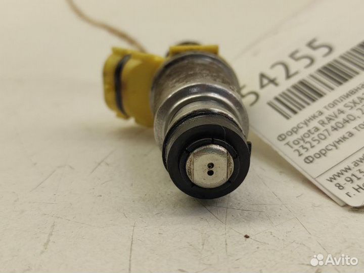 Форсунка топливная Toyota Rav4 SXA10 3SFE