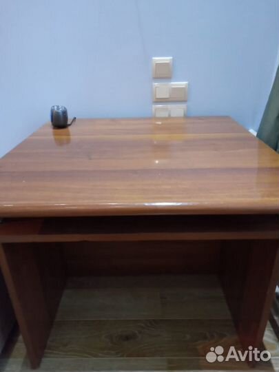 Стол компьютерный