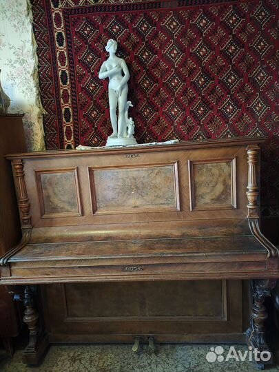 Антикварное немецкое пианино M. Hennig Berlin