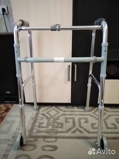 Ходунки с колёсами и без