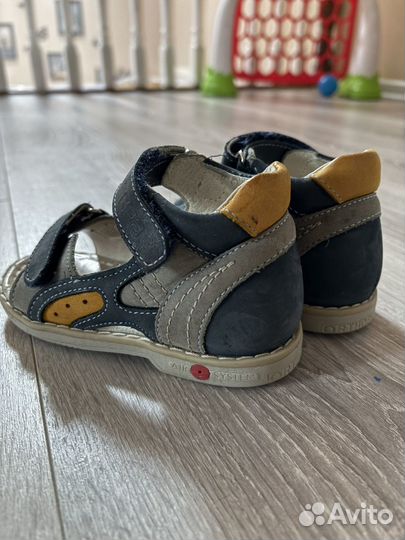 Сандали Zebra 23