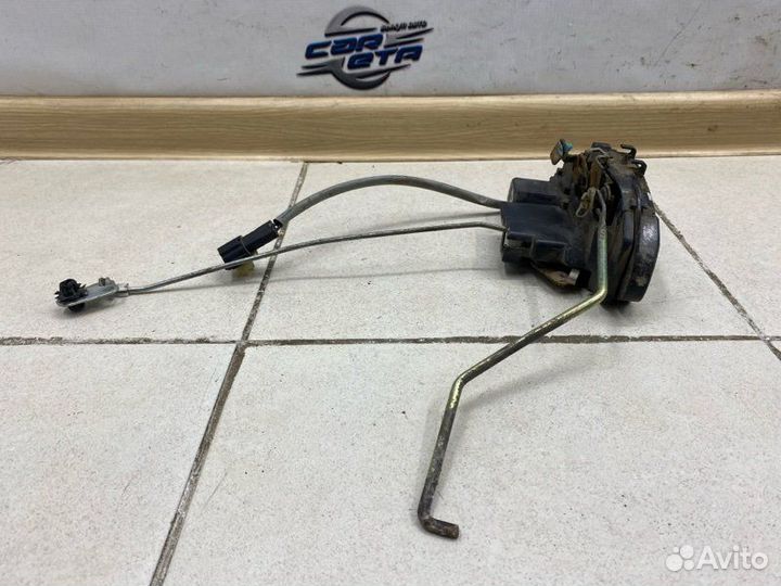 Замок боковой двери передний правый Kia Spectra