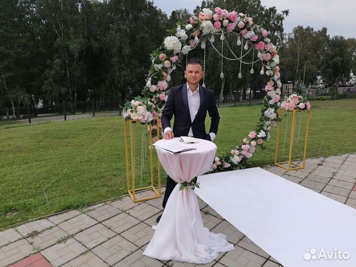 Ведущий на свадьбу