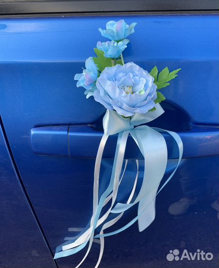 Украшение машины на свадьбу