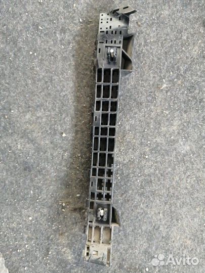 Крепление бампера заднее правое Honda Fit GE6