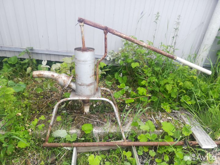 Насос погружной для колодца ручной