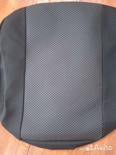 Авто чехлы универсальные