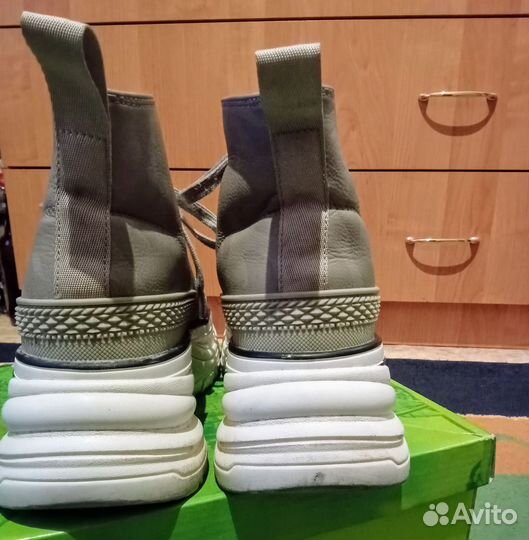 Кроссовки женские strobbs 38