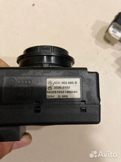 Выкл-тель зажигания и стартера VAG 3D0905865D
