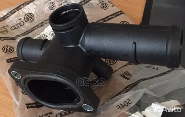 Фланец с уплотн. кольцом 06A121132R VAG