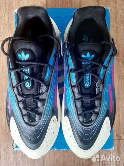Кроссовки adidas Ozelia