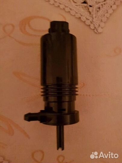 Продается моторчик омывателя фар на Вольво xc 90