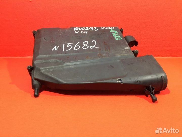 Корпус воздушного фильтра правый Mercedes-Benz