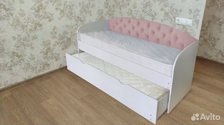 Кровать для малыша мягк спинка лдсп трансформер