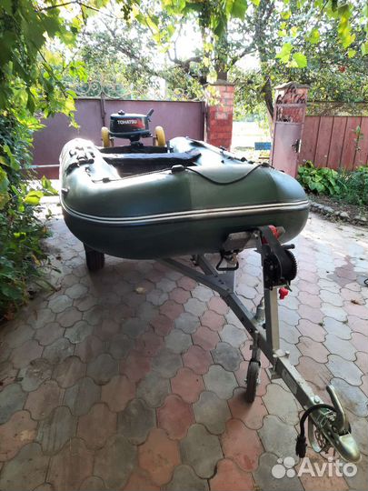 Лодка с мотором