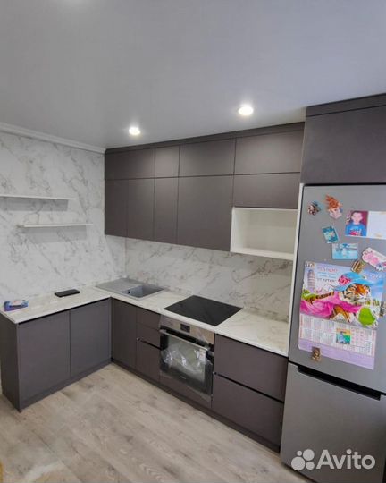 Кухня на заказ без ручек Кухонный гарнитур