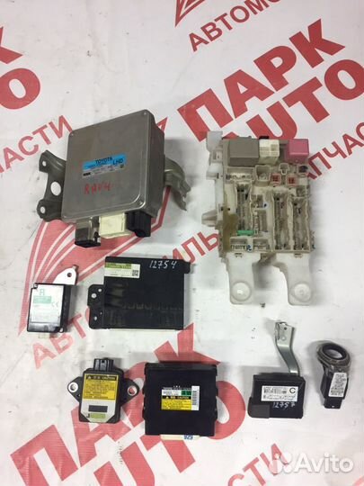 Блоки электронные Toyota RAV 4