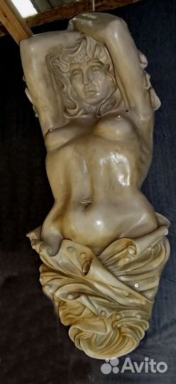 Кариатида на стену