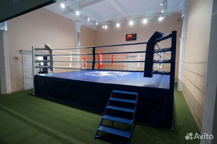 Ринг боксёрский на помосте 7,5х7,5 м, высота 0,5 м, боевая зона 6х6 м Pioner A12570