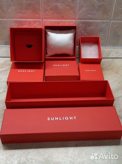 Коробки и пакеты для украшений