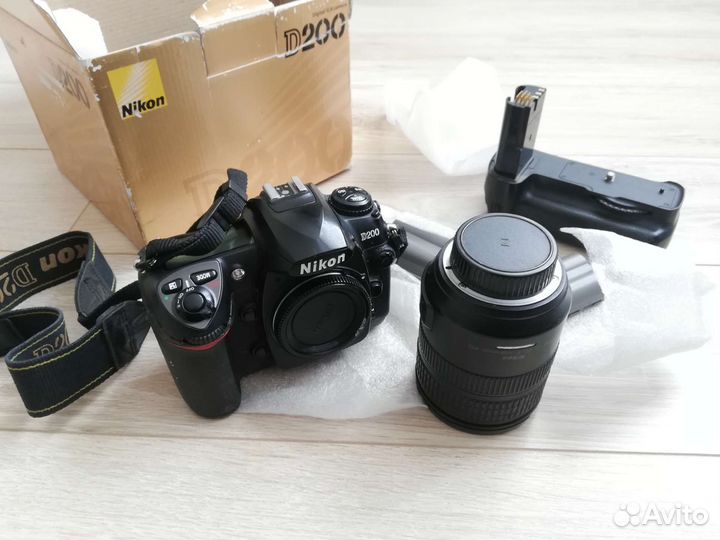Продам Nikon D200 + объектив Nikkor 24-120 3,5-5,6
