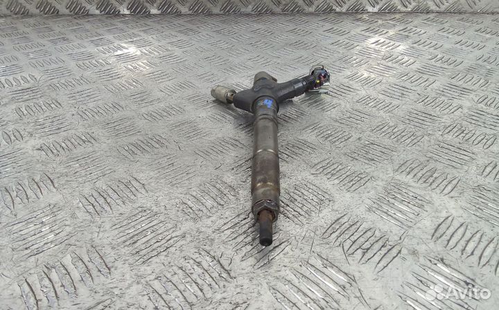 Форсунка Toyota Corolla Verso рест. 2007