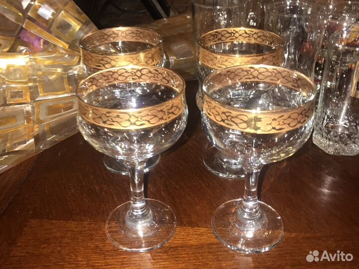 Бокалы, стаканы, фужеры