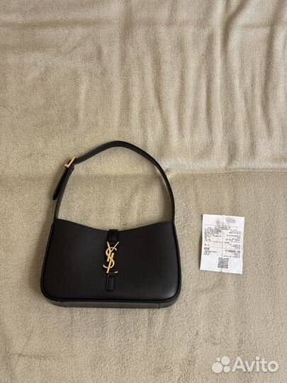 Saint Laurent Le 5 a 7