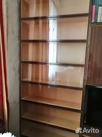 Книжные полки