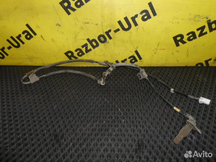 Датчик ABS задний правый Хендай Туксон 1