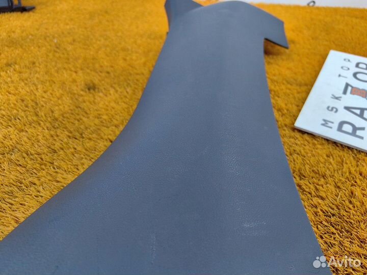 Обшивка стойки задняя правая Geely Coolray