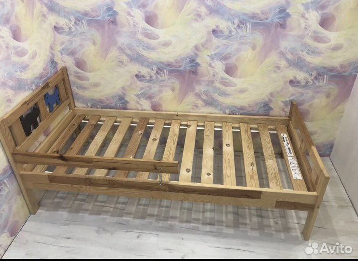 Детская кровать IKEA с матрасом
