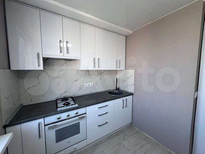 2-к. квартира, 50 м², 10/10 эт.