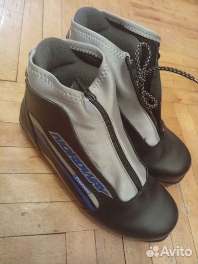 Лыжные ботинки 41 размер nnn