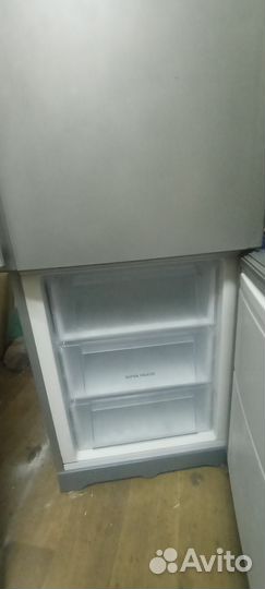 Холодильник hotpoint ariston NO frost