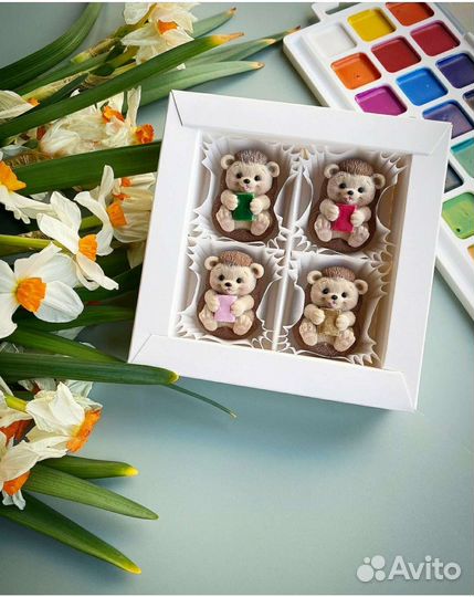 Фигурки из шоколада (1 сентября)